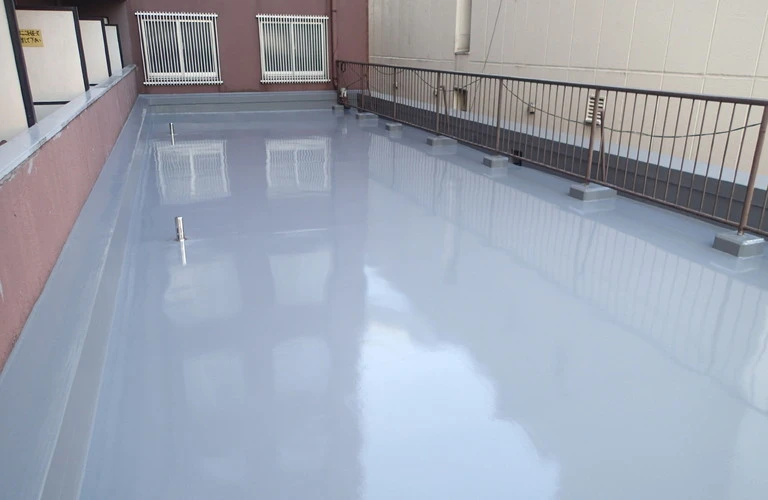 安定収入を得るなら防水施工の世界へ